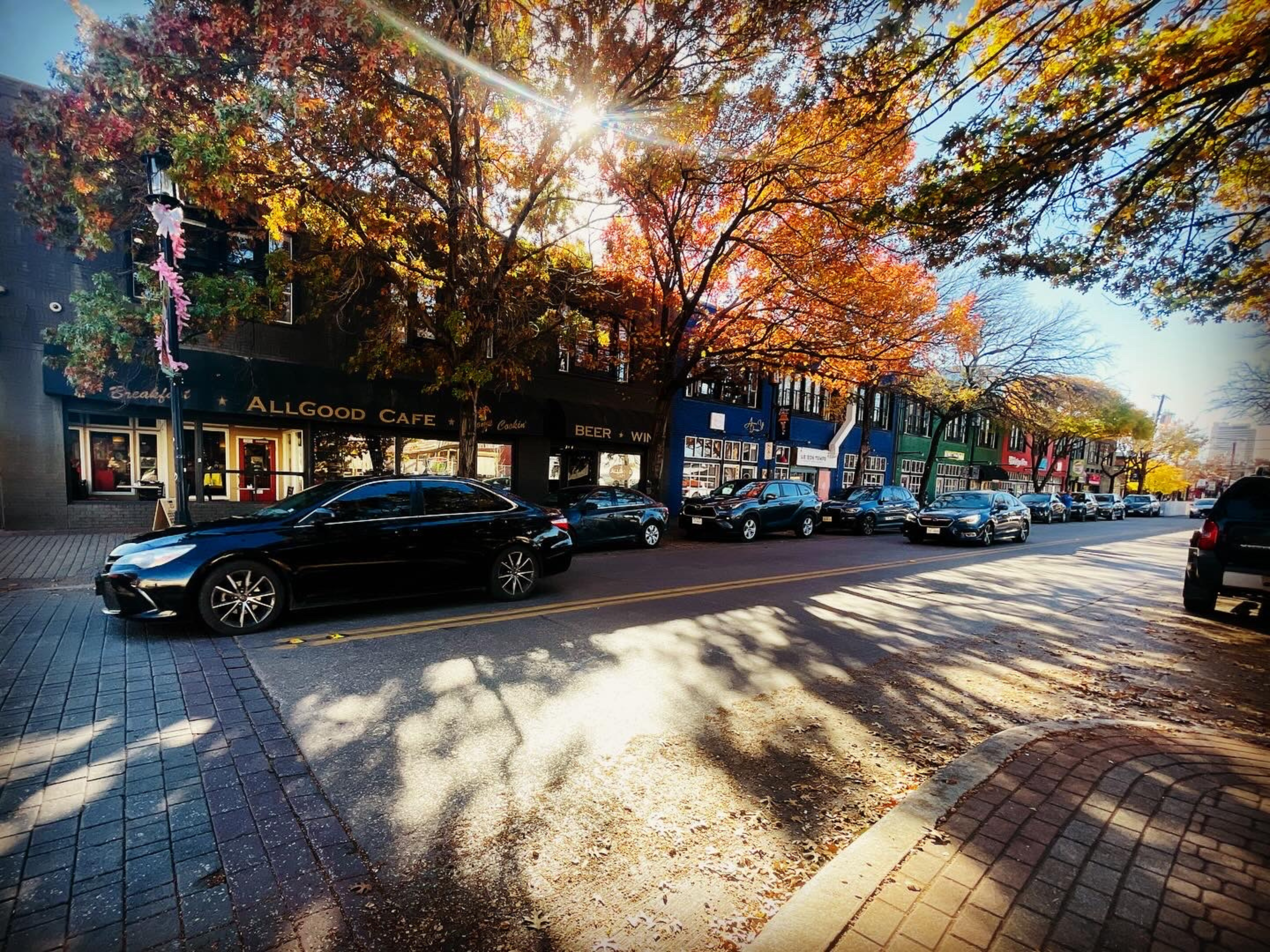 Explore Deep Ellum